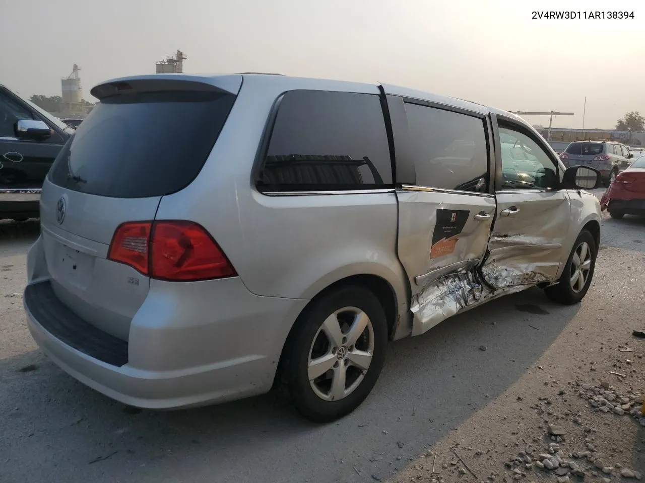 2010 Volkswagen Routan Se VIN: 2V4RW3D11AR138394 Lot: 64404604