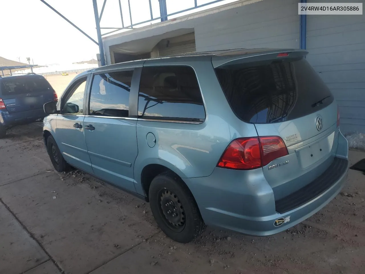 2010 Volkswagen Routan S VIN: 2V4RW4D16AR305886 Lot: 66039854