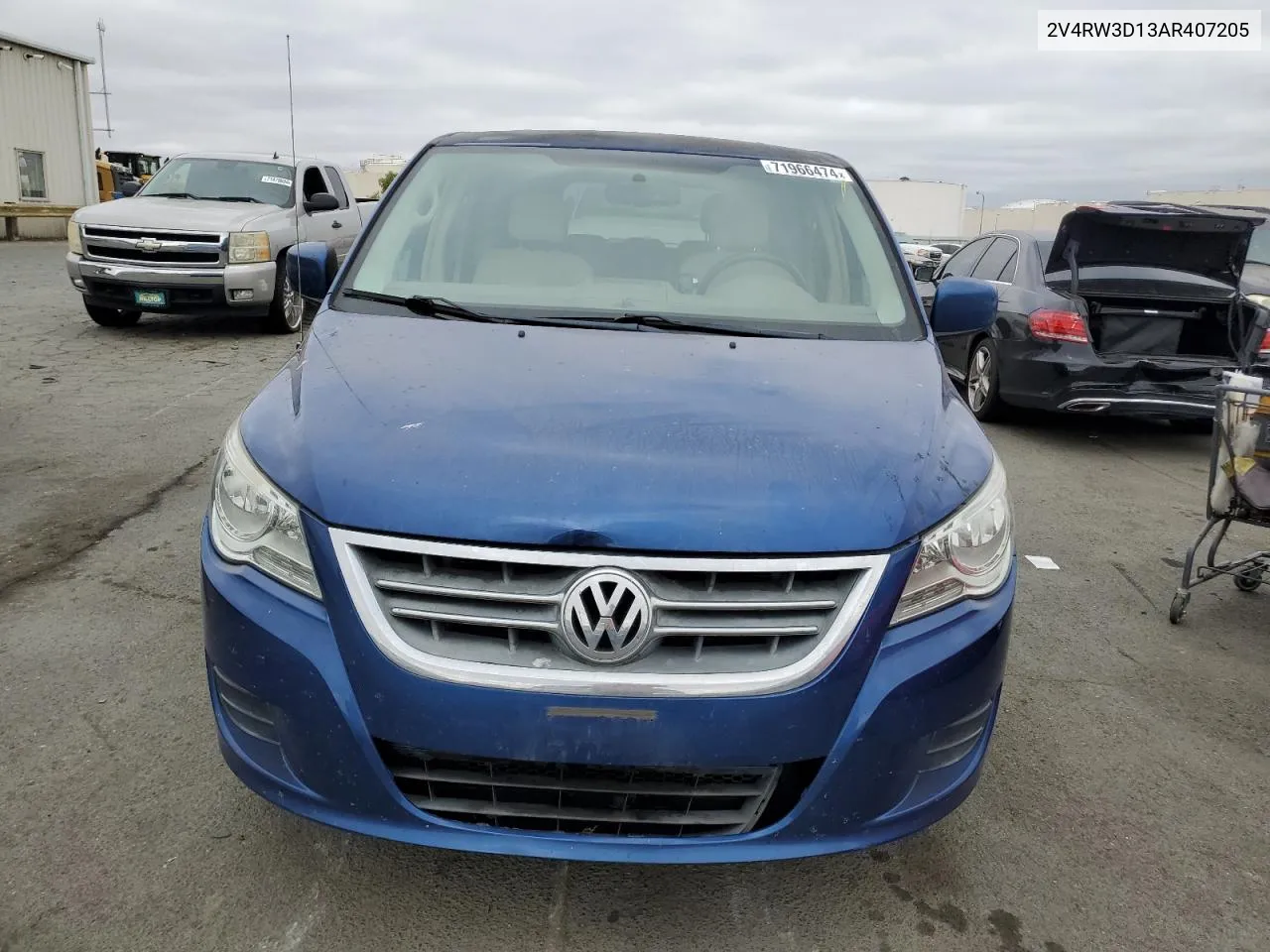 2010 Volkswagen Routan Se VIN: 2V4RW3D13AR407205 Lot: 71966474