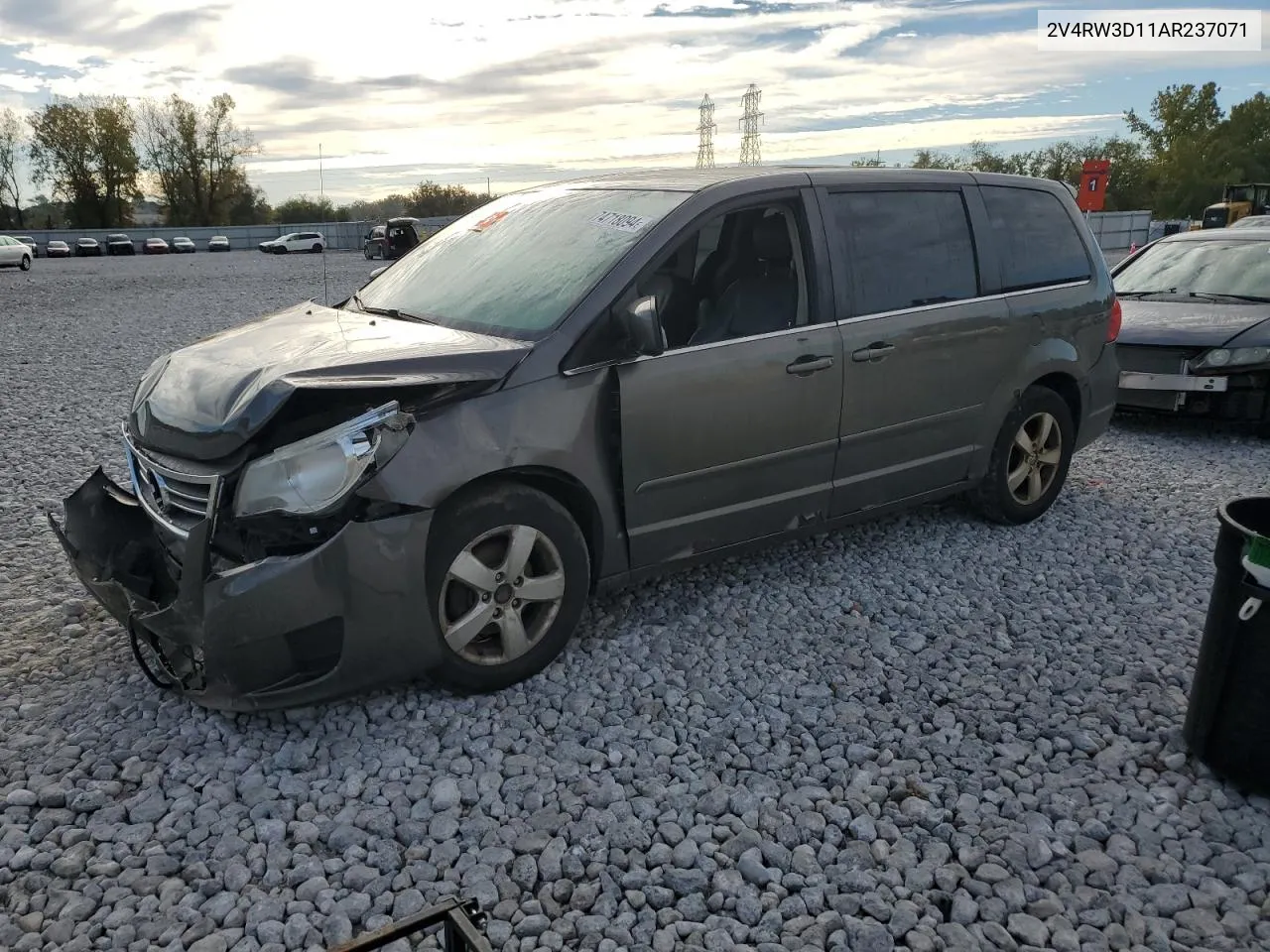 2010 Volkswagen Routan Se VIN: 2V4RW3D11AR237071 Lot: 74718094