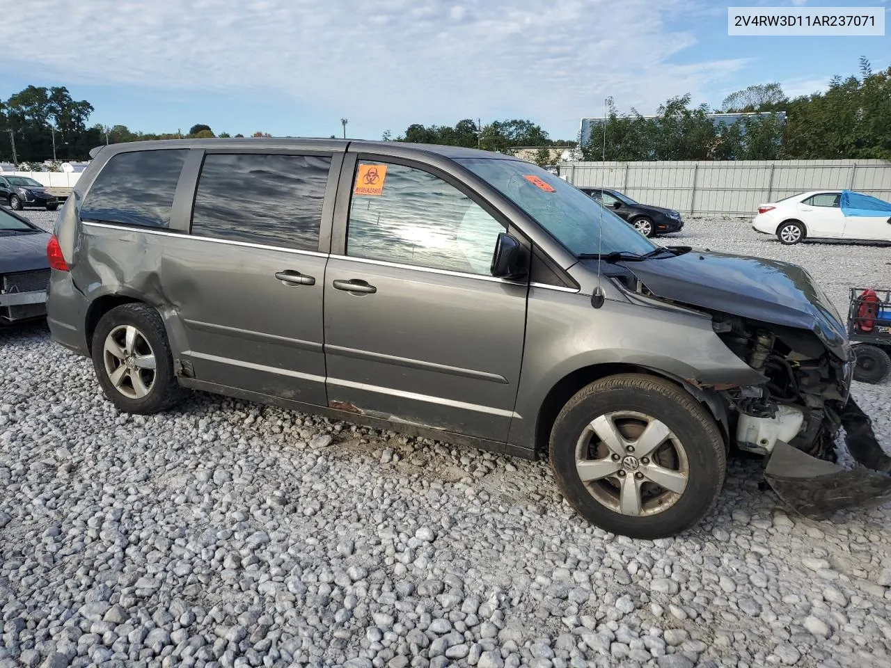 2010 Volkswagen Routan Se VIN: 2V4RW3D11AR237071 Lot: 74718094