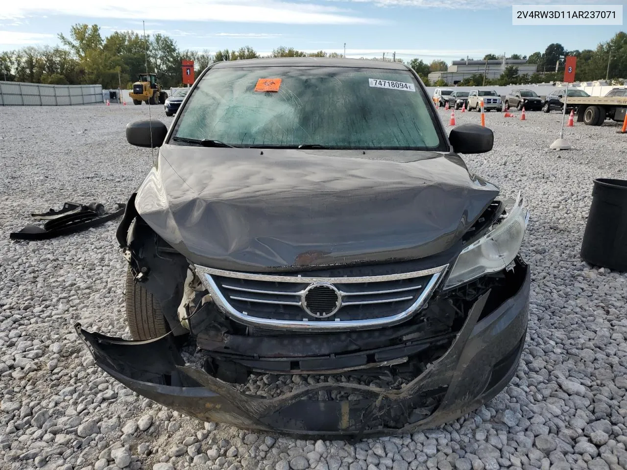 2010 Volkswagen Routan Se VIN: 2V4RW3D11AR237071 Lot: 74718094