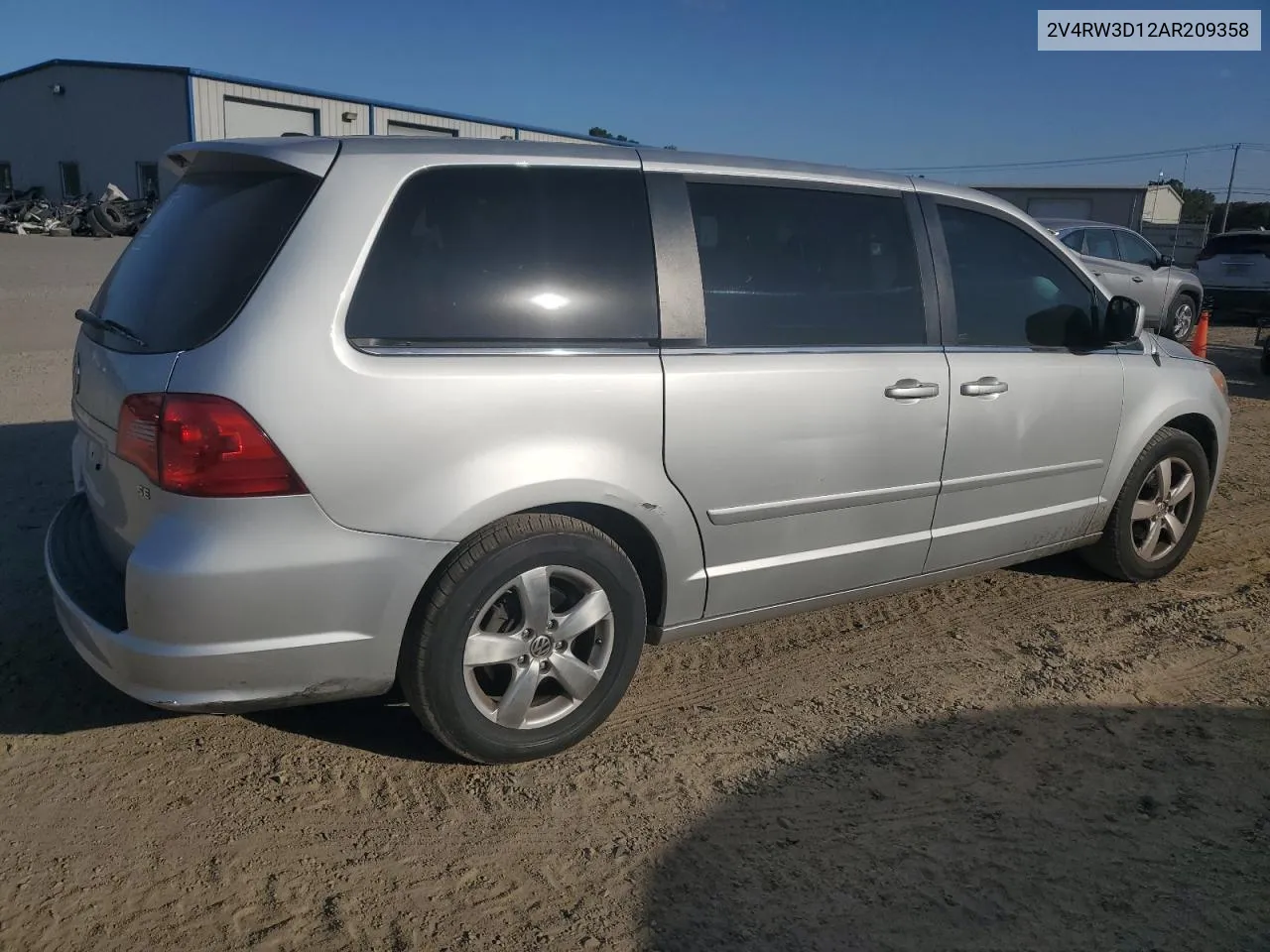 2V4RW3D12AR209358 2010 Volkswagen Routan Se