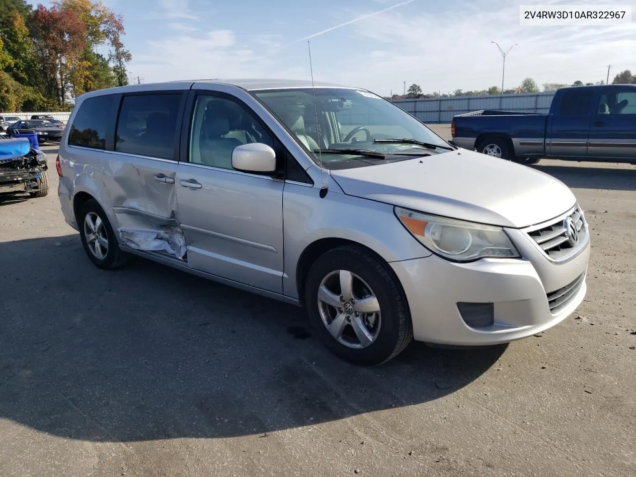 2010 Volkswagen Routan Se VIN: 2V4RW3D10AR322967 Lot: 79438404