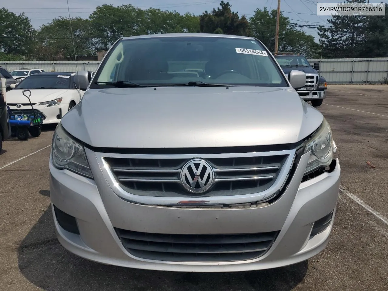 2011 Volkswagen Routan Se VIN: 2V4RW3DG9BR766516 Lot: 66314664