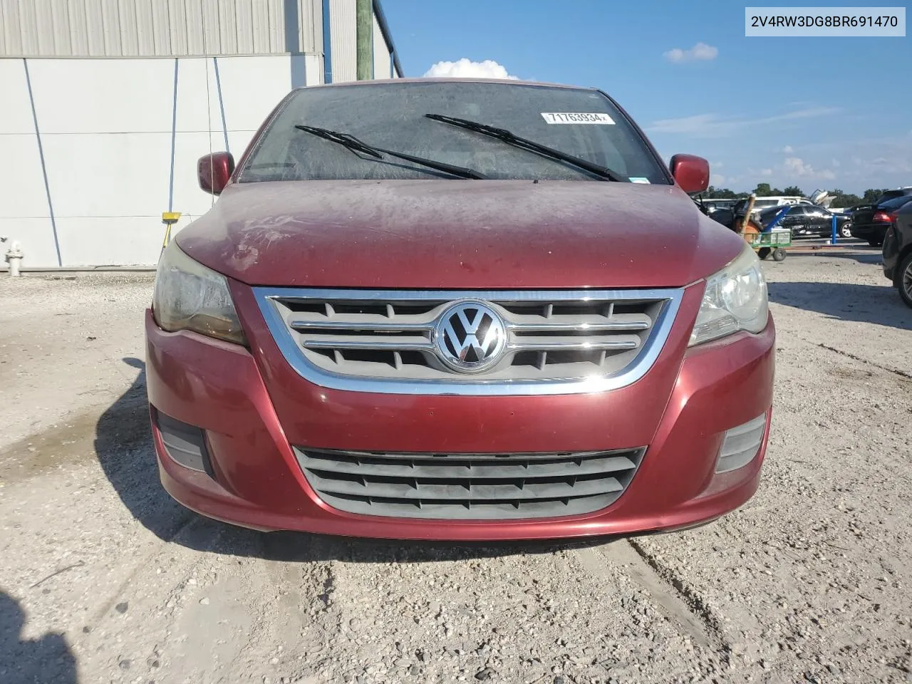 2V4RW3DG8BR691470 2011 Volkswagen Routan Se