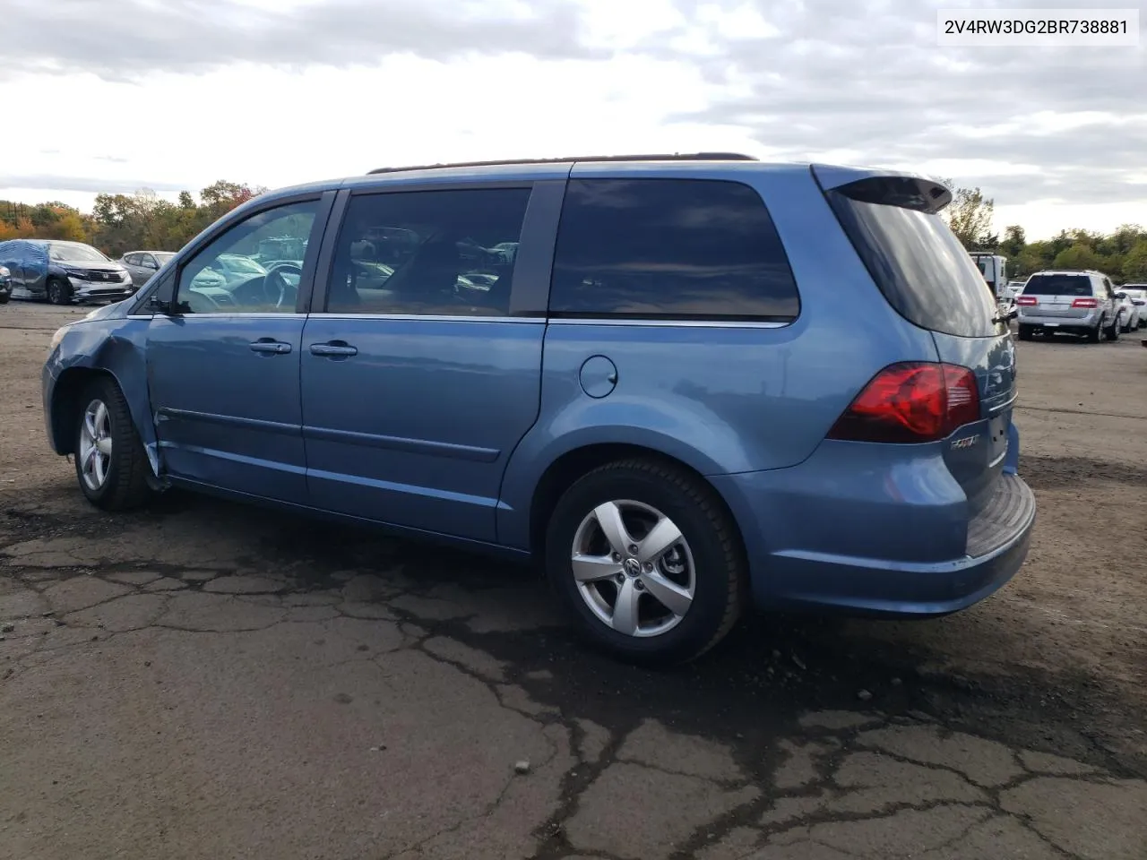 2011 Volkswagen Routan Se VIN: 2V4RW3DG2BR738881 Lot: 74805464