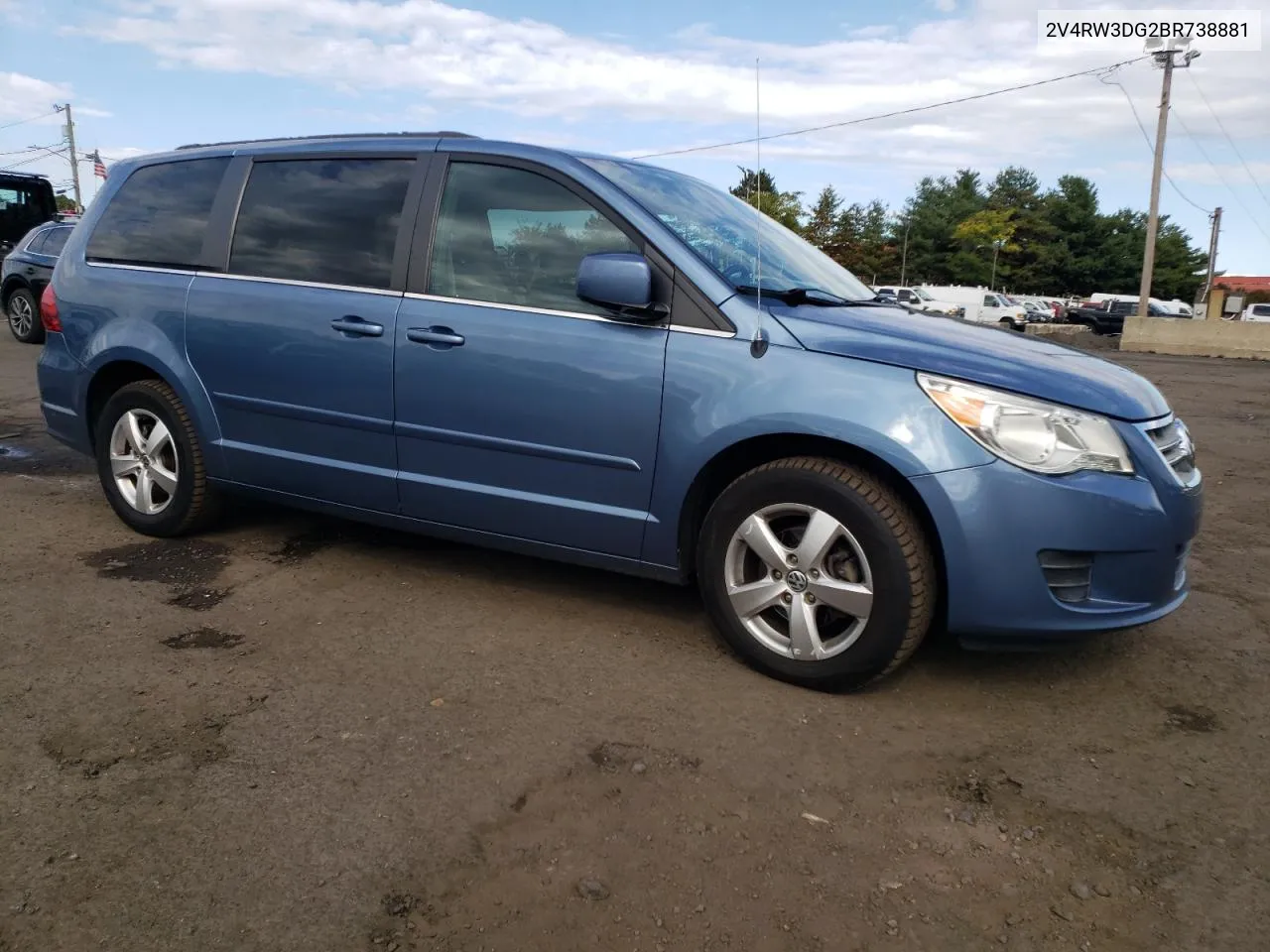 2011 Volkswagen Routan Se VIN: 2V4RW3DG2BR738881 Lot: 74805464