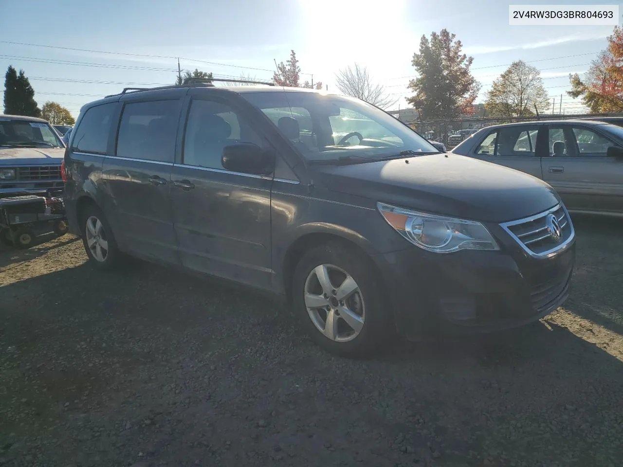 2V4RW3DG3BR804693 2011 Volkswagen Routan Se