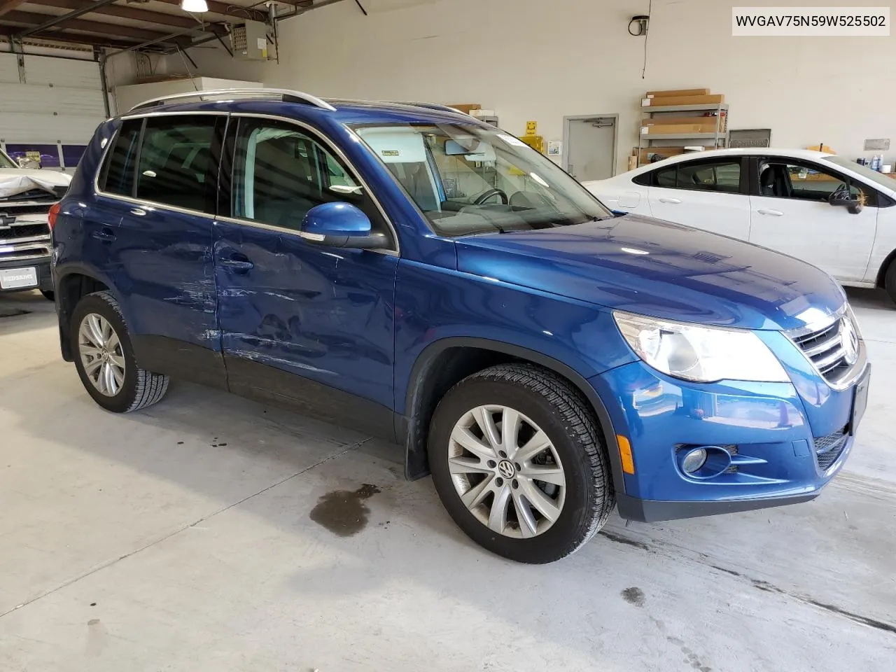 WVGAV75N59W525502 2009 Volkswagen Tiguan S