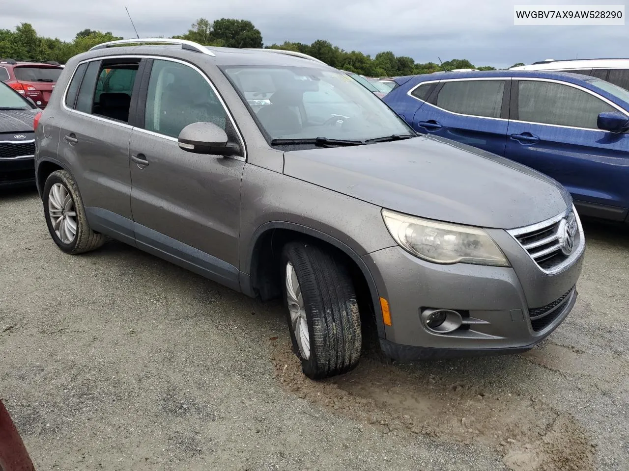 2010 Volkswagen Tiguan Se VIN: WVGBV7AX9AW528290 Lot: 73768354