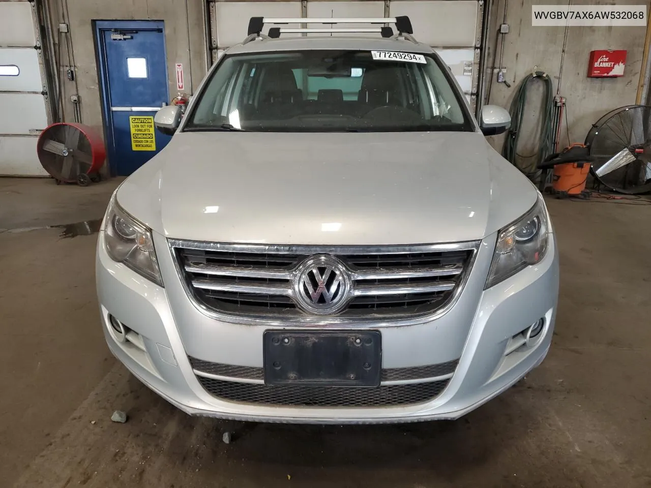 2010 Volkswagen Tiguan Se VIN: WVGBV7AX6AW532068 Lot: 77249294