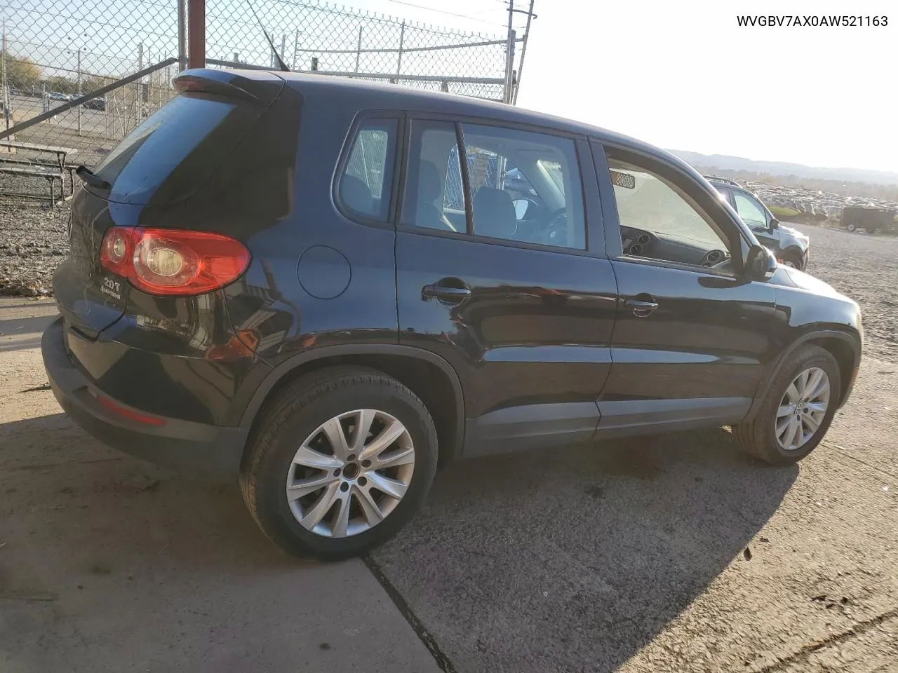 2010 Volkswagen Tiguan Se VIN: WVGBV7AX0AW521163 Lot: 77359044