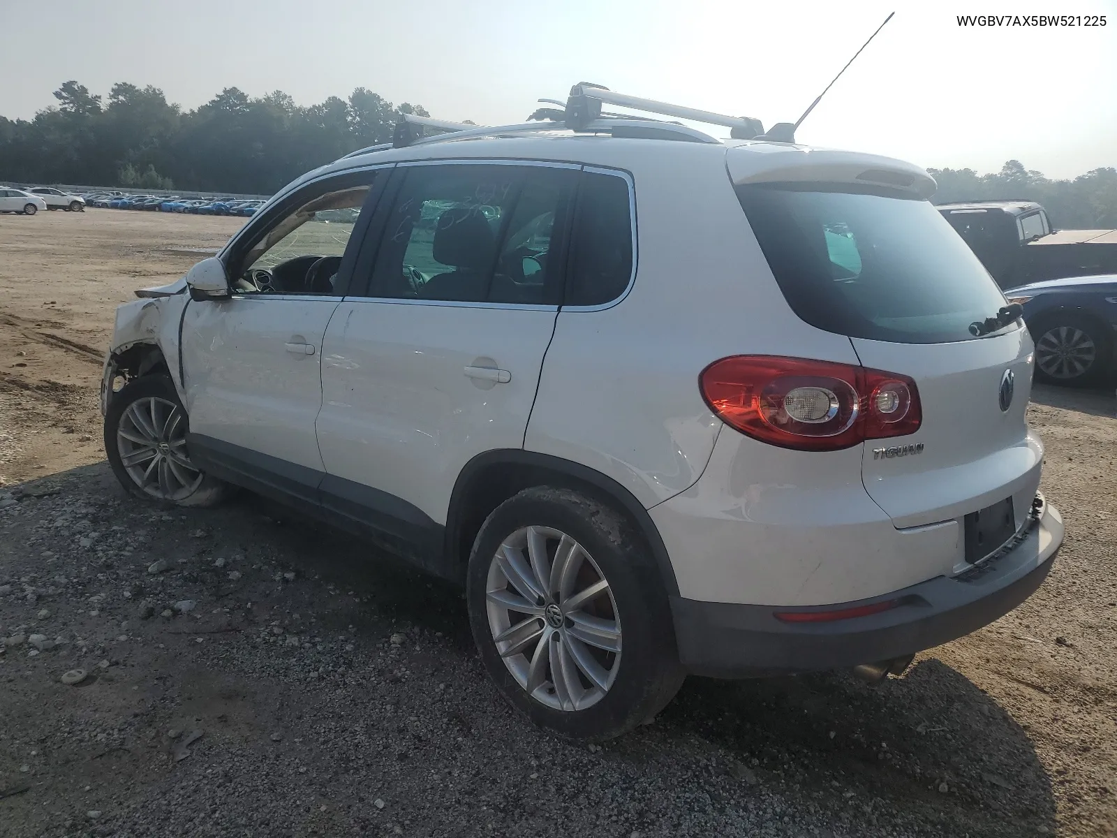 WVGBV7AX5BW521225 2011 Volkswagen Tiguan S