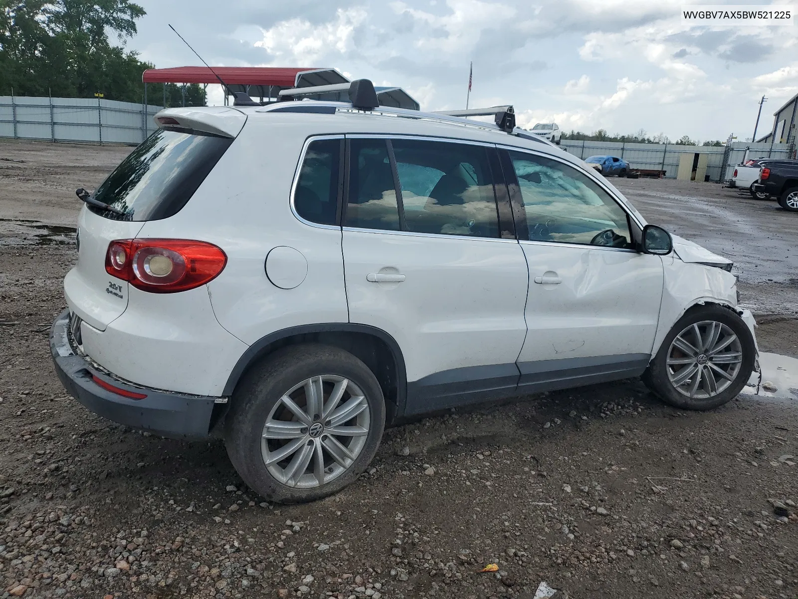 WVGBV7AX5BW521225 2011 Volkswagen Tiguan S