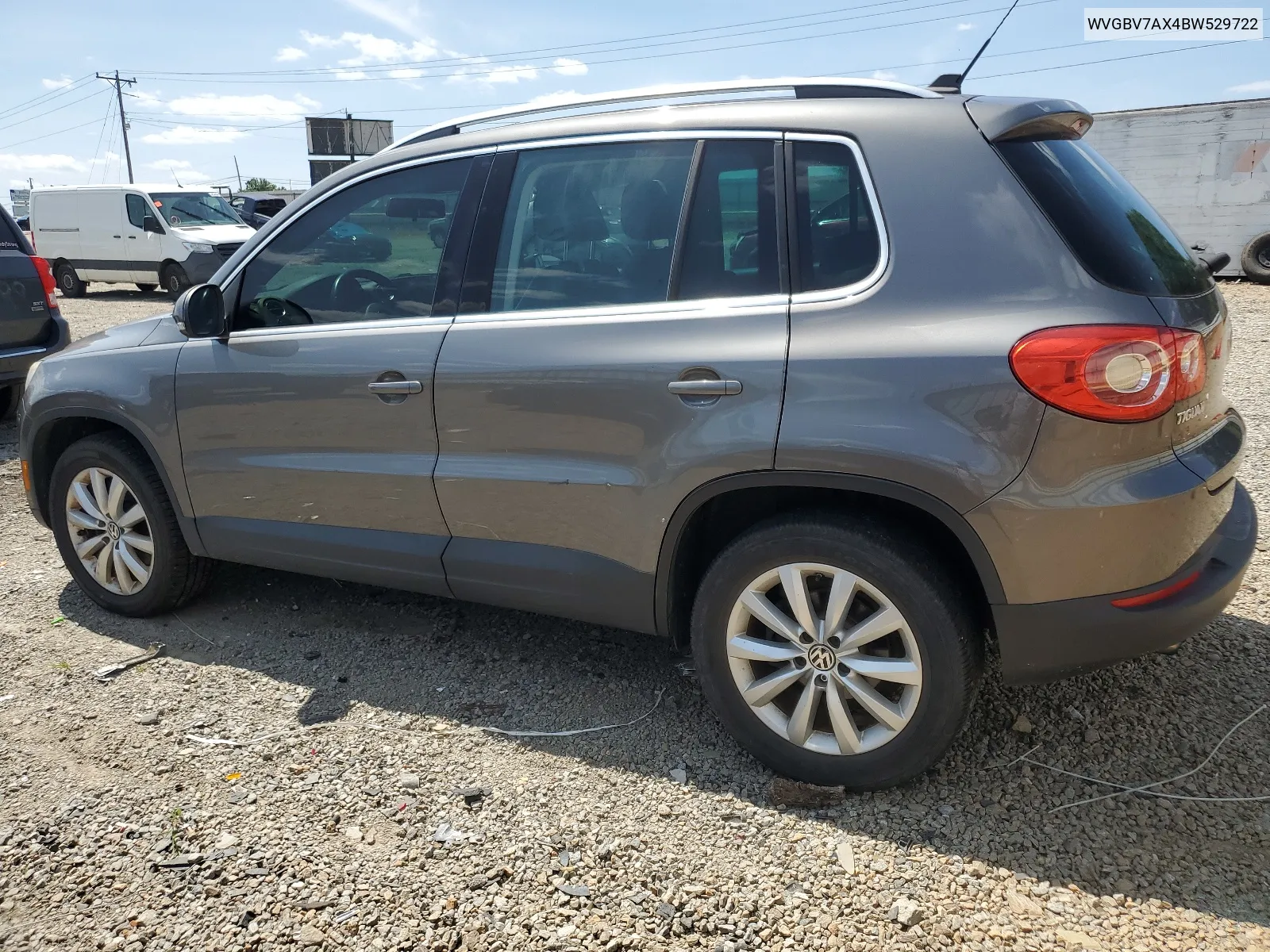 2011 Volkswagen Tiguan S VIN: WVGBV7AX4BW529722 Lot: 67568144