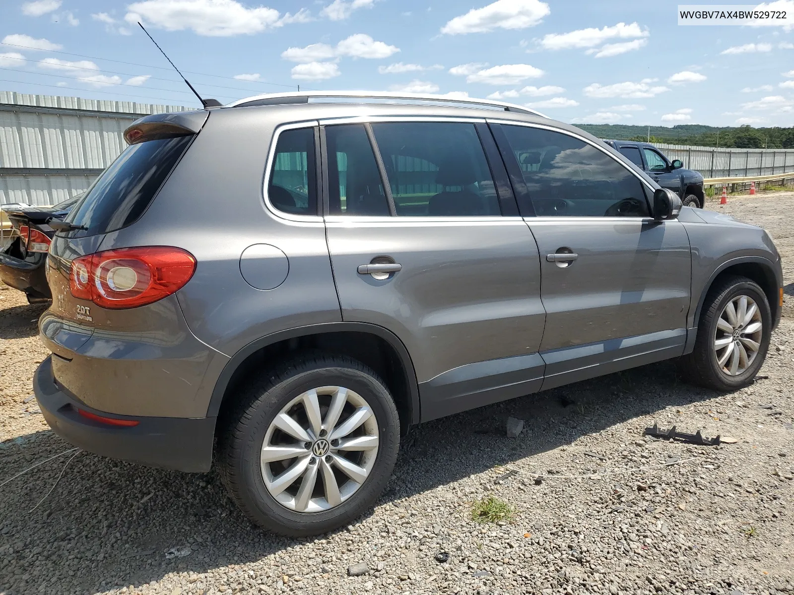 WVGBV7AX4BW529722 2011 Volkswagen Tiguan S