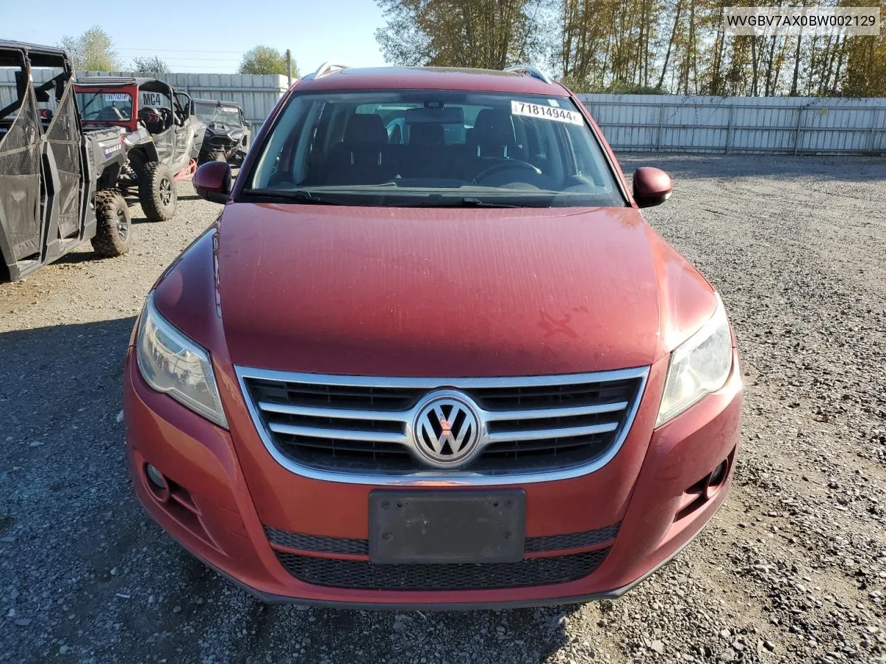 2011 Volkswagen Tiguan S VIN: WVGBV7AX0BW002129 Lot: 71814944