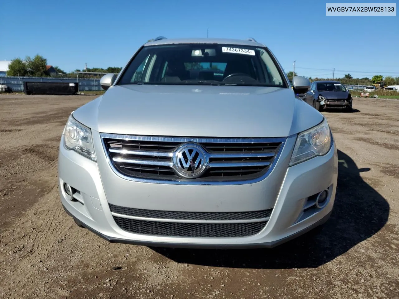 2011 Volkswagen Tiguan S VIN: WVGBV7AX2BW528133 Lot: 74367334