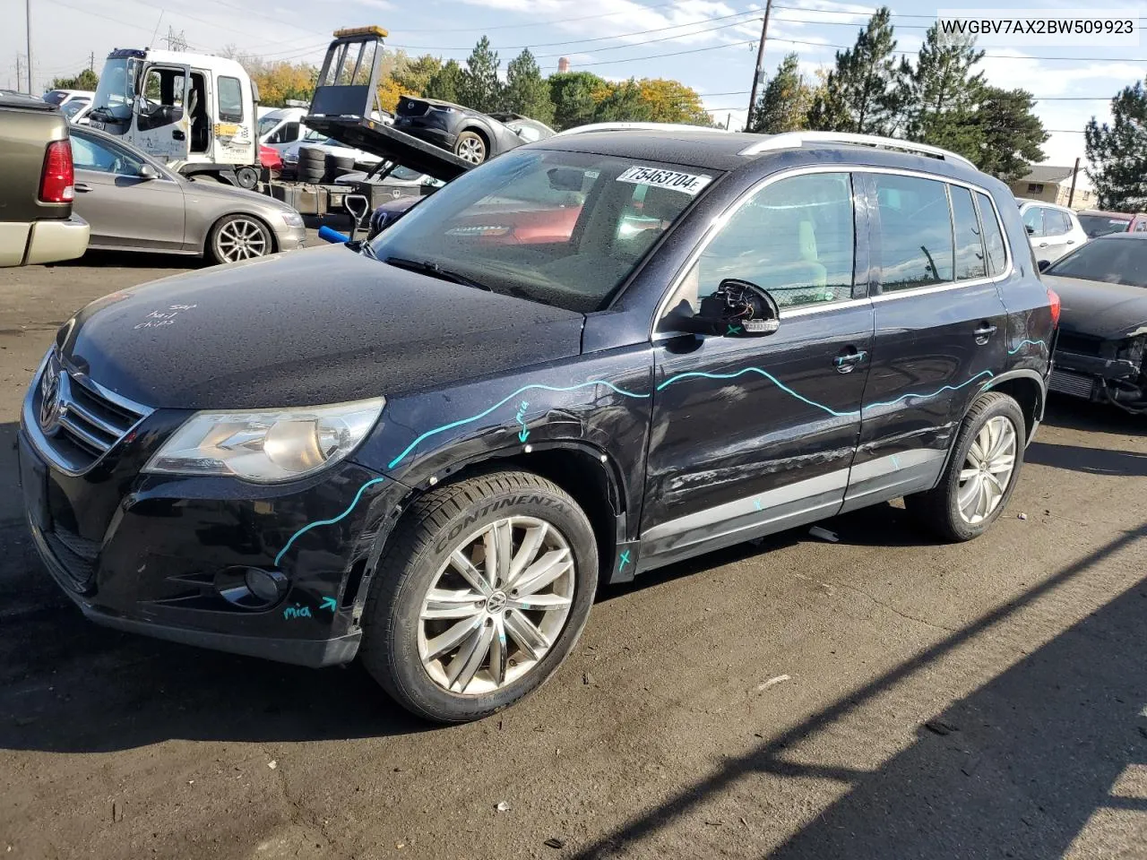 2011 Volkswagen Tiguan S VIN: WVGBV7AX2BW509923 Lot: 75463704