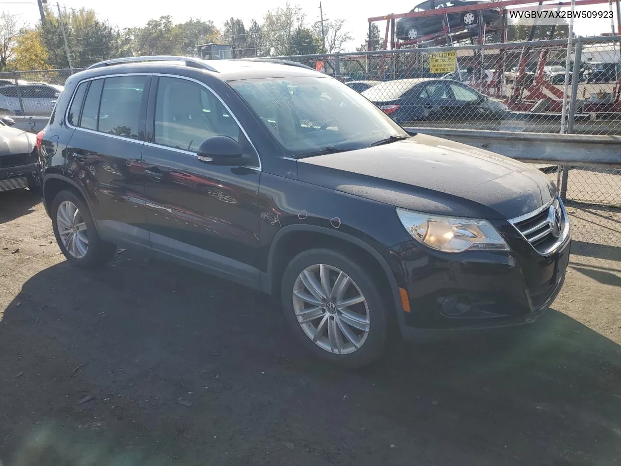 2011 Volkswagen Tiguan S VIN: WVGBV7AX2BW509923 Lot: 75463704