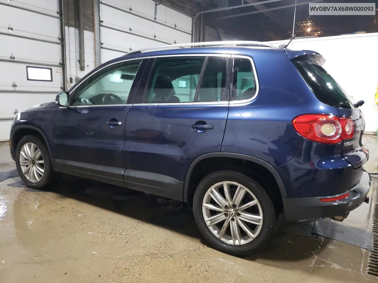 2011 Volkswagen Tiguan S VIN: WVGBV7AX6BW000093 Lot: 75739424