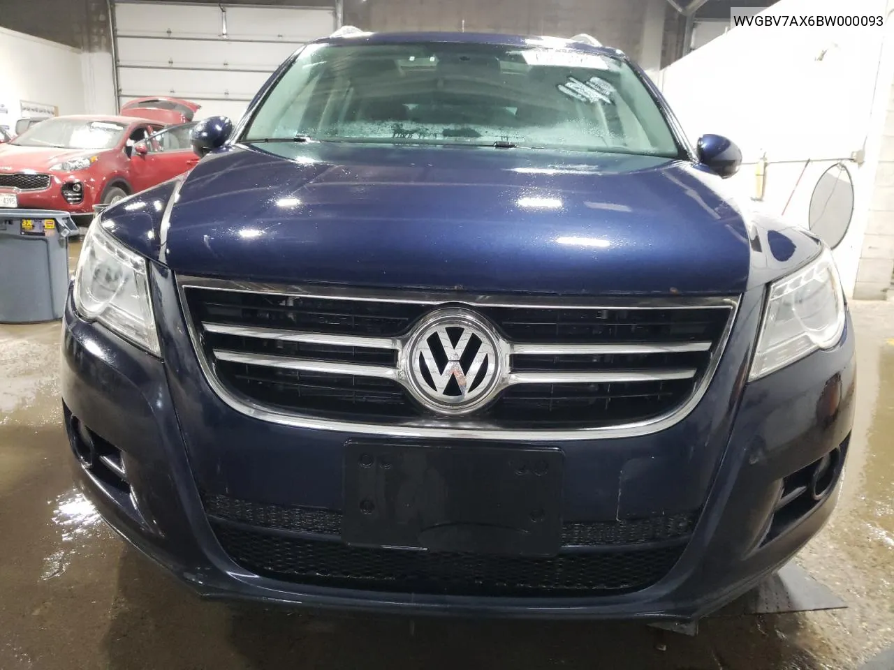 2011 Volkswagen Tiguan S VIN: WVGBV7AX6BW000093 Lot: 75739424