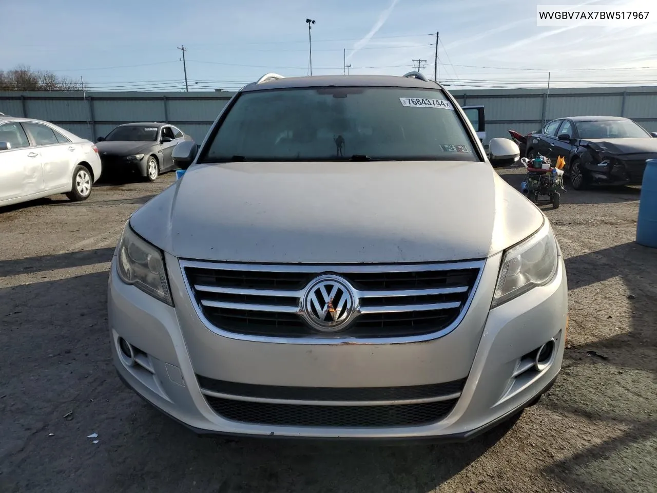 2011 Volkswagen Tiguan S VIN: WVGBV7AX7BW517967 Lot: 76843744