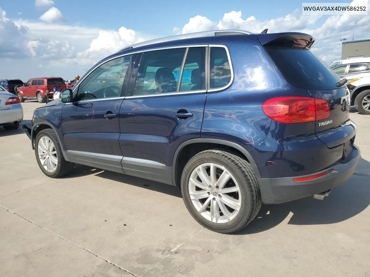 2013 Volkswagen Tiguan S VIN: WVGAV3AX4DW586252 Lot: 70782384