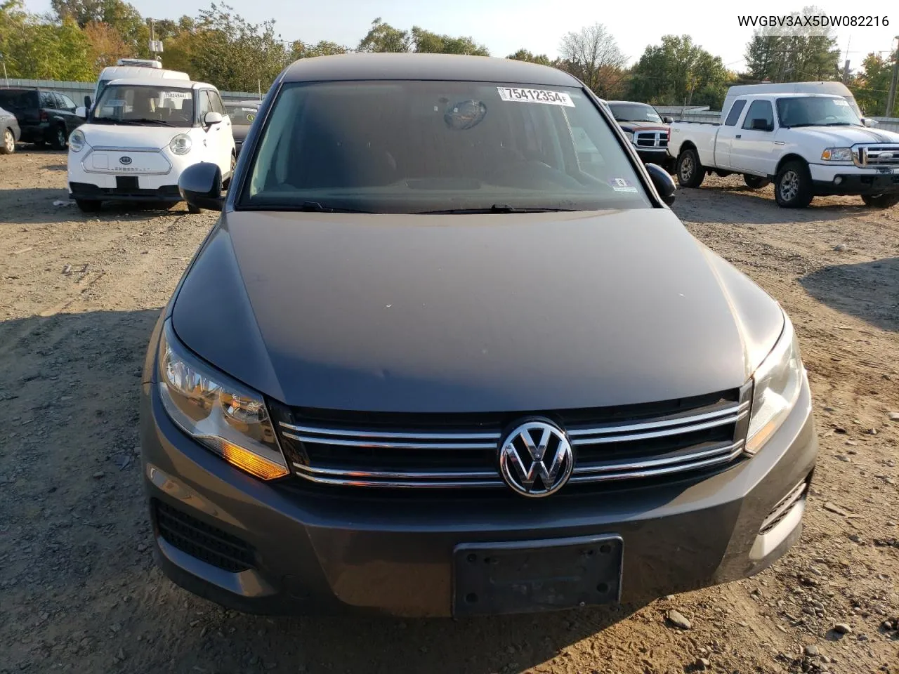 2013 Volkswagen Tiguan S VIN: WVGBV3AX5DW082216 Lot: 75412354