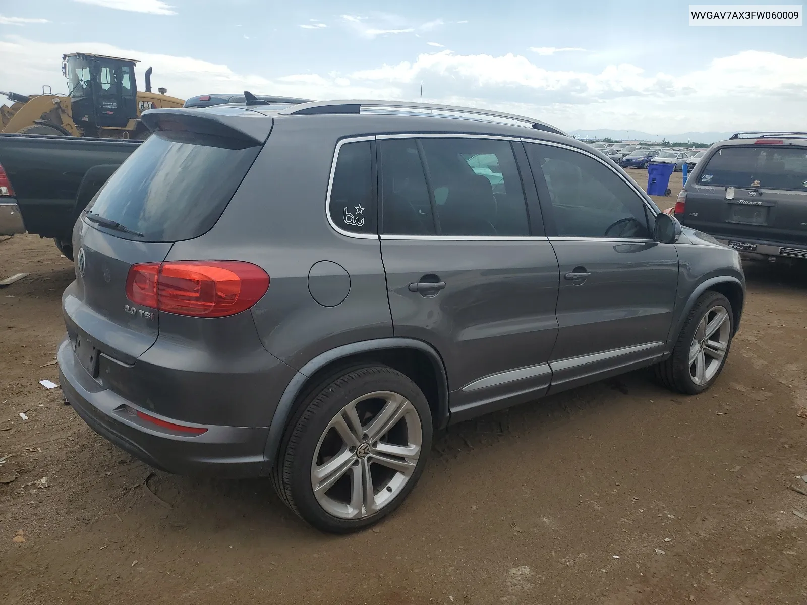 WVGAV7AX3FW060009 2015 Volkswagen Tiguan S