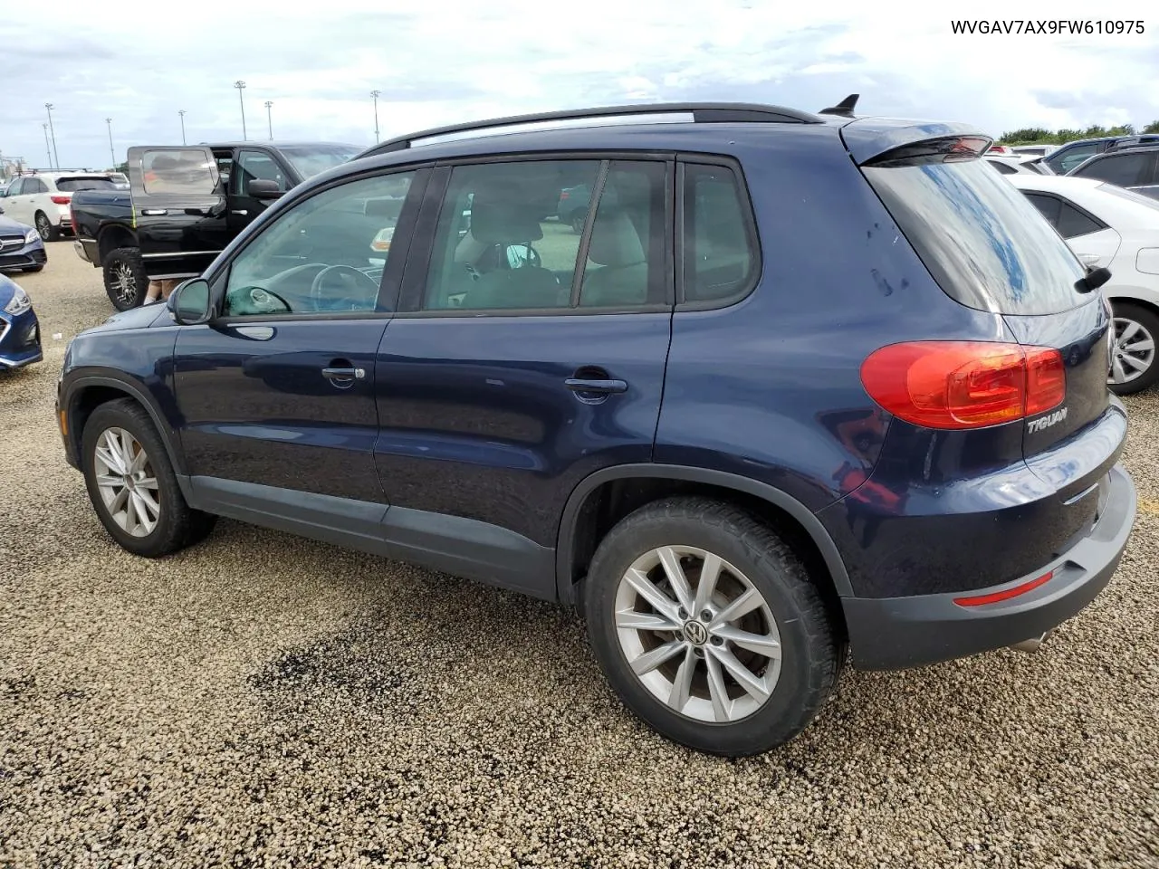 2015 Volkswagen Tiguan S VIN: WVGAV7AX9FW610975 Lot: 74476984