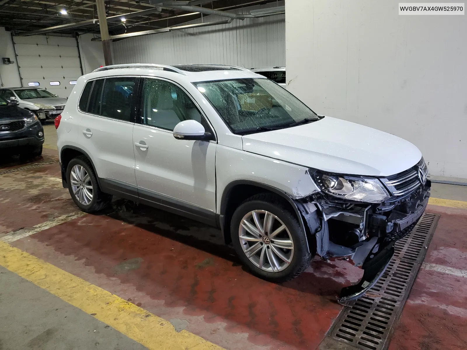 WVGBV7AX4GW525970 2016 Volkswagen Tiguan S