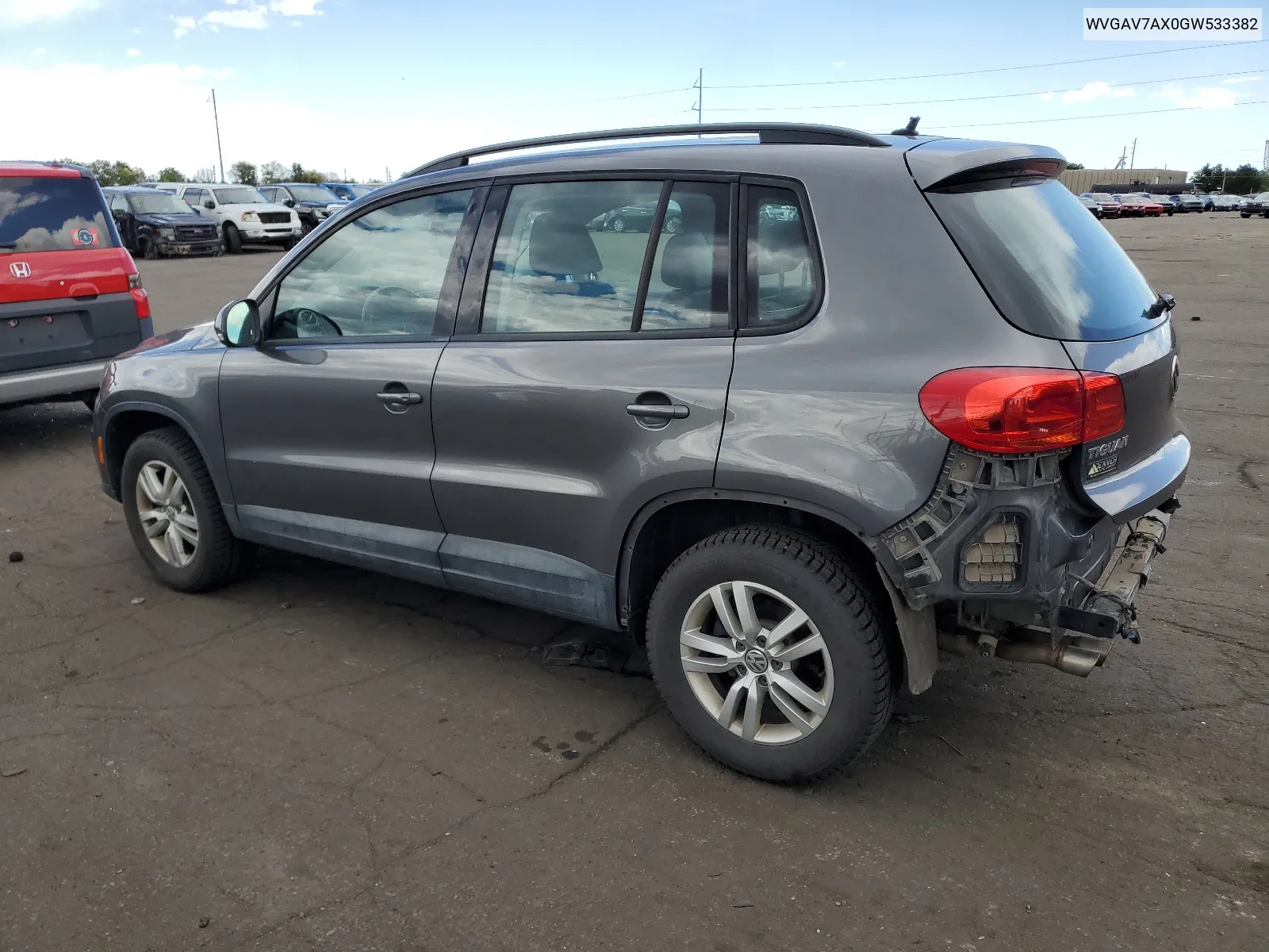 WVGAV7AX0GW533382 2016 Volkswagen Tiguan S