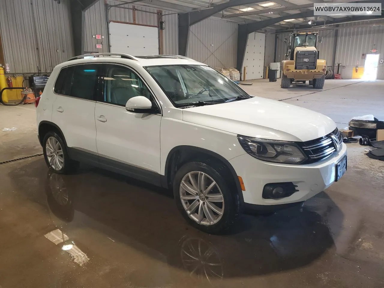 2016 Volkswagen Tiguan S VIN: WVGBV7AX9GW613624 Lot: 67856374