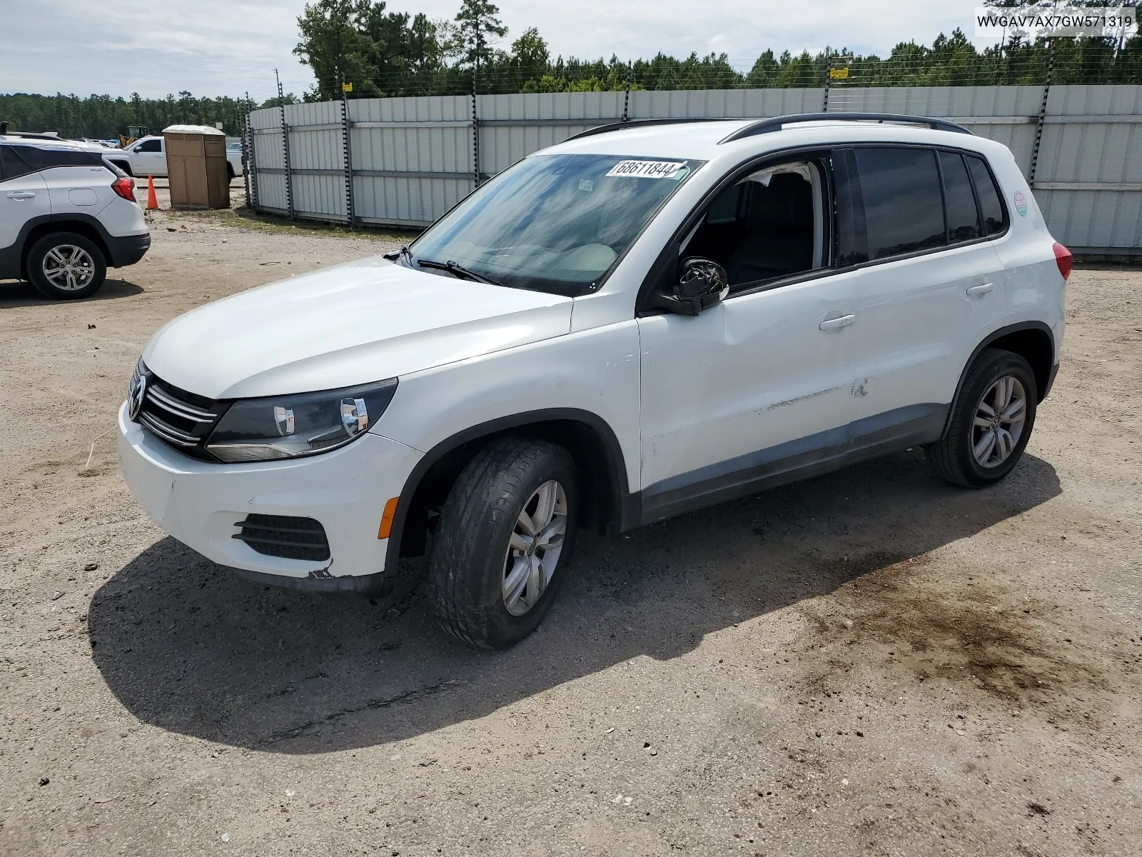 2016 Volkswagen Tiguan S VIN: WVGAV7AX7GW571319 Lot: 68611844