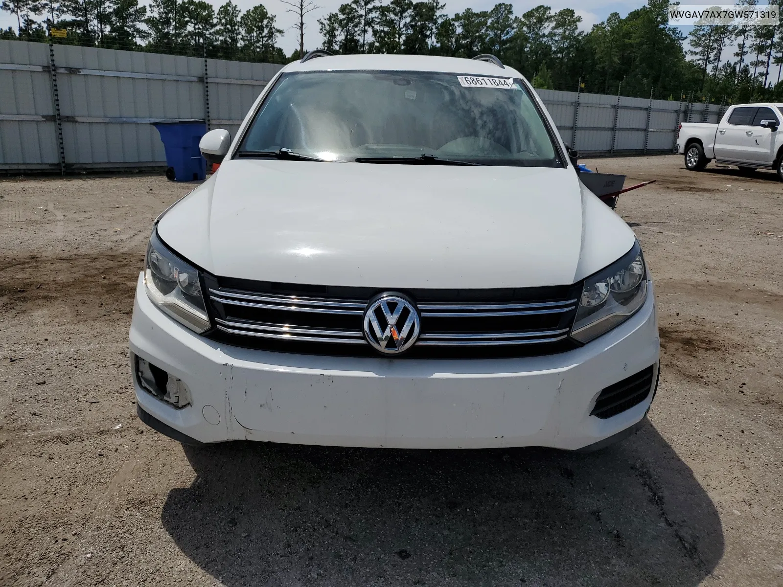 2016 Volkswagen Tiguan S VIN: WVGAV7AX7GW571319 Lot: 68611844