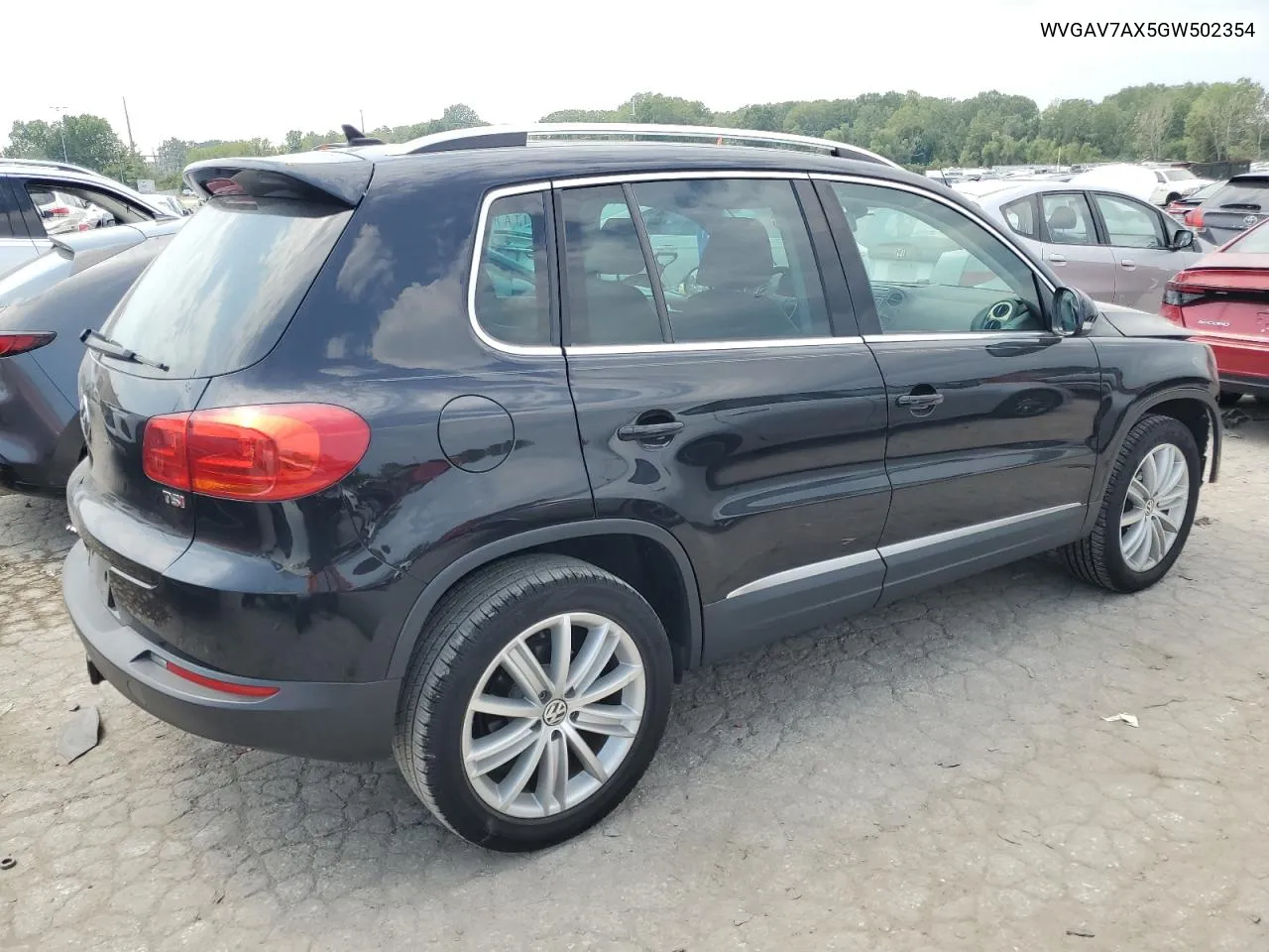 WVGAV7AX5GW502354 2016 Volkswagen Tiguan S