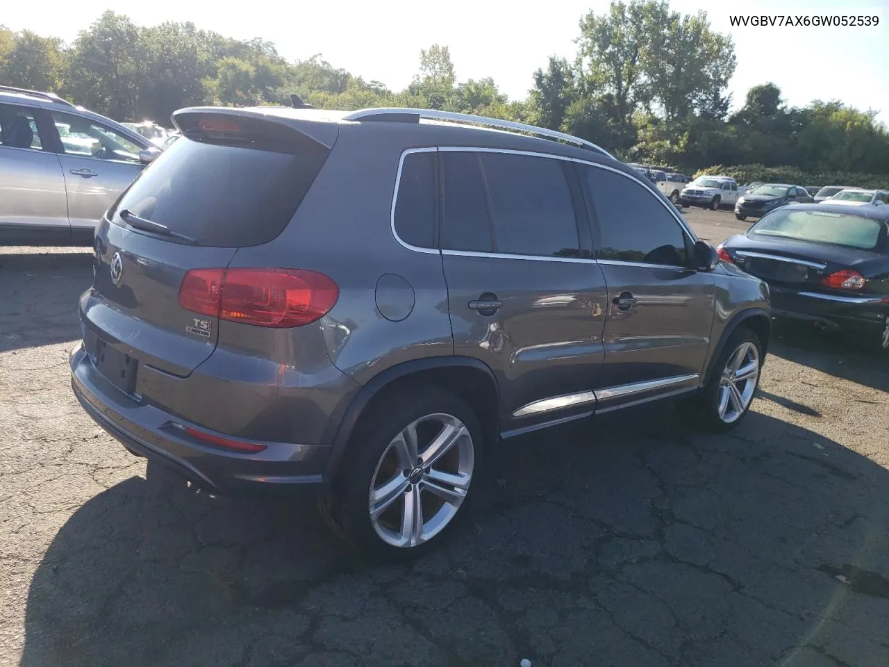 WVGBV7AX6GW052539 2016 Volkswagen Tiguan S