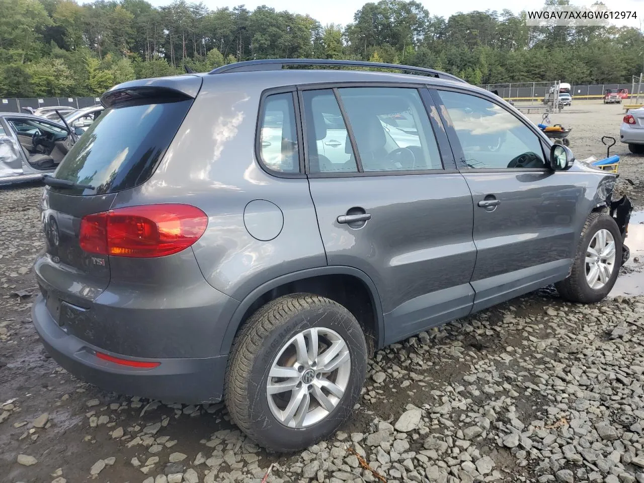 WVGAV7AX4GW612974 2016 Volkswagen Tiguan S