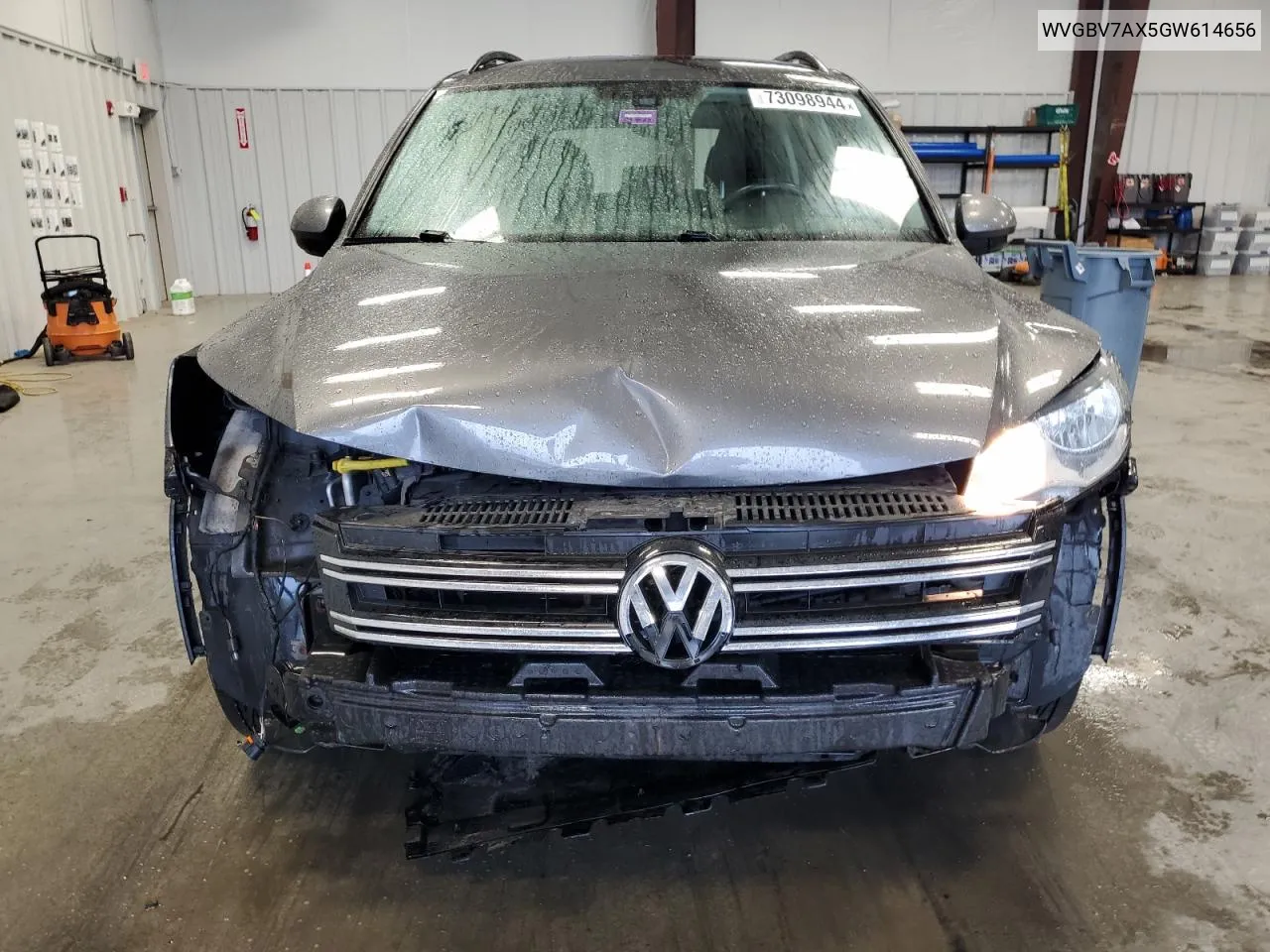 2016 Volkswagen Tiguan S VIN: WVGBV7AX5GW614656 Lot: 73098944