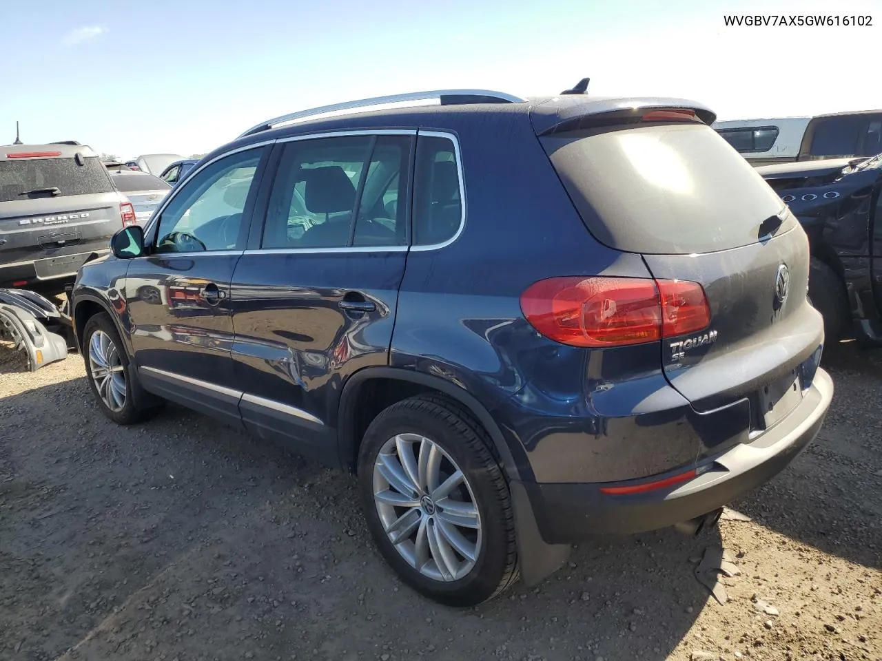 2016 Volkswagen Tiguan S VIN: WVGBV7AX5GW616102 Lot: 73807634