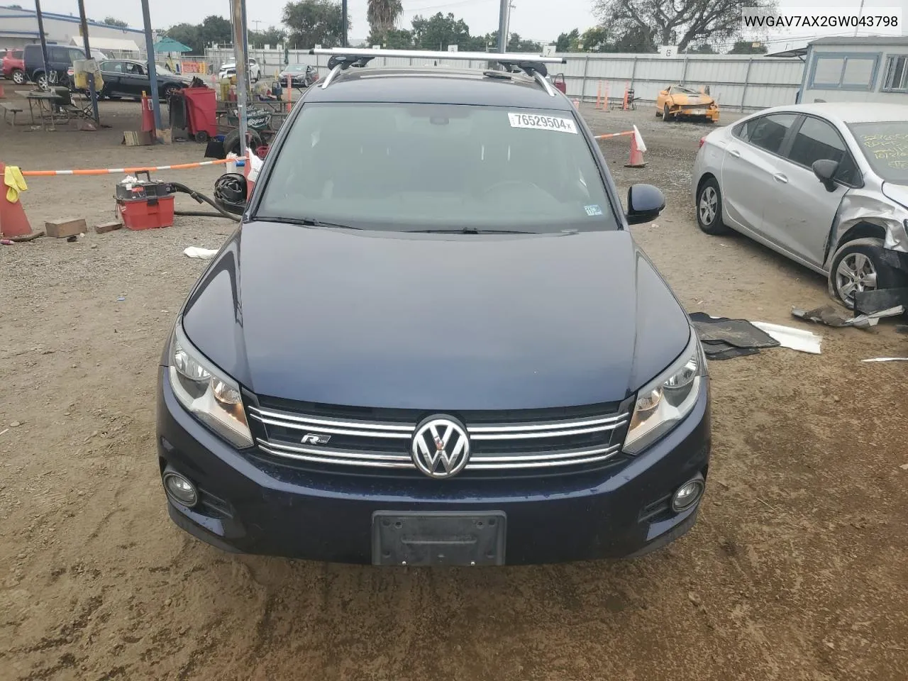 2016 Volkswagen Tiguan S VIN: WVGAV7AX2GW043798 Lot: 76529504