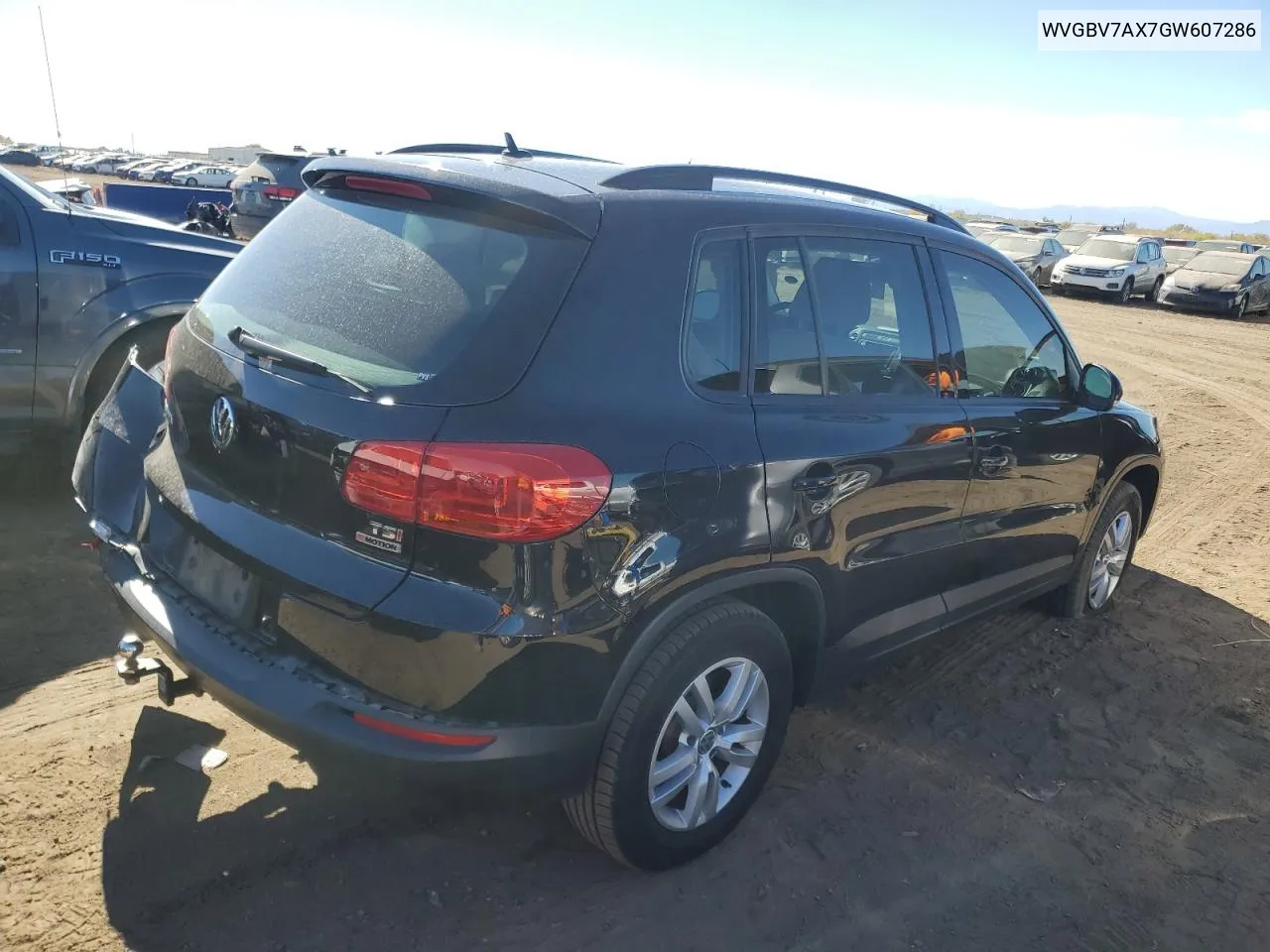 2016 Volkswagen Tiguan S VIN: WVGBV7AX7GW607286 Lot: 77043744