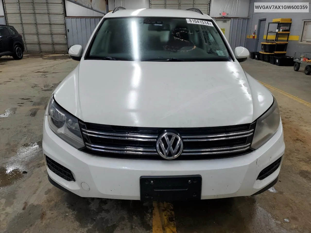 2016 Volkswagen Tiguan S VIN: WVGAV7AX1GW600359 Lot: 81041514