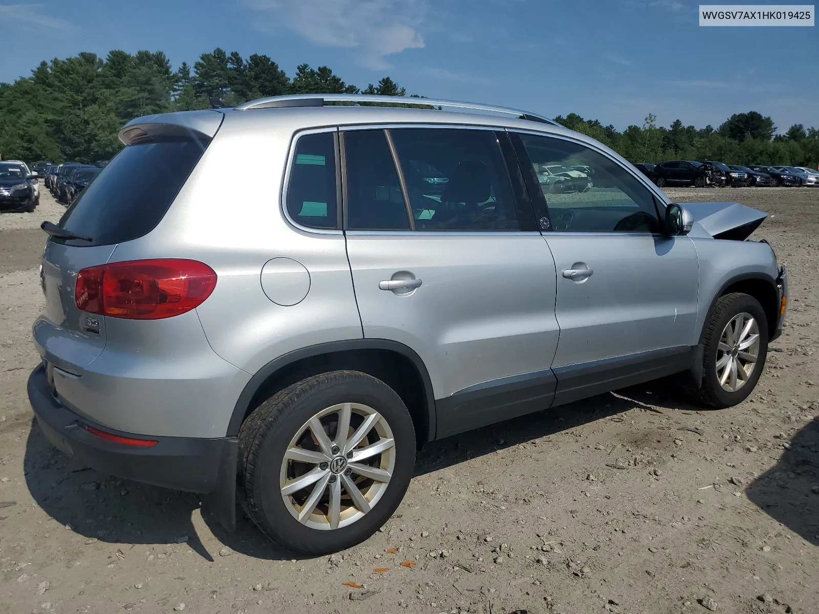 WVGSV7AX1HK019425 2017 Volkswagen Tiguan Wolfsburg