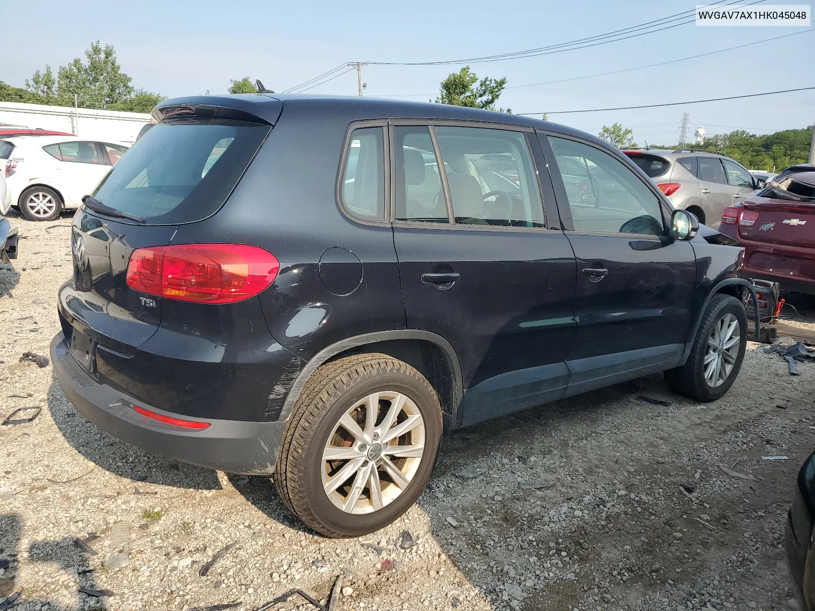 WVGAV7AX1HK045048 2017 Volkswagen Tiguan S