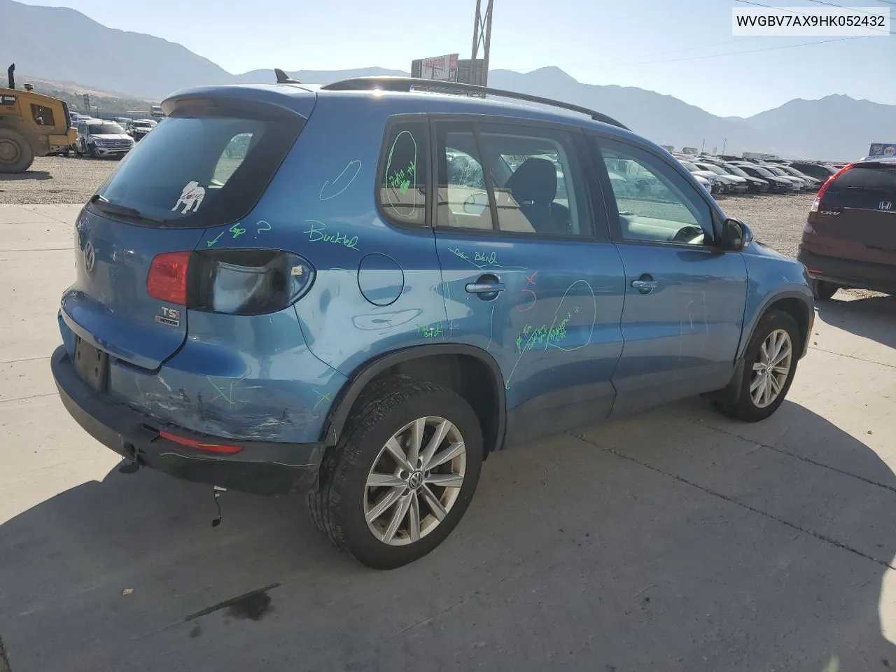 2017 Volkswagen Tiguan S VIN: WVGBV7AX9HK052432 Lot: 69105964