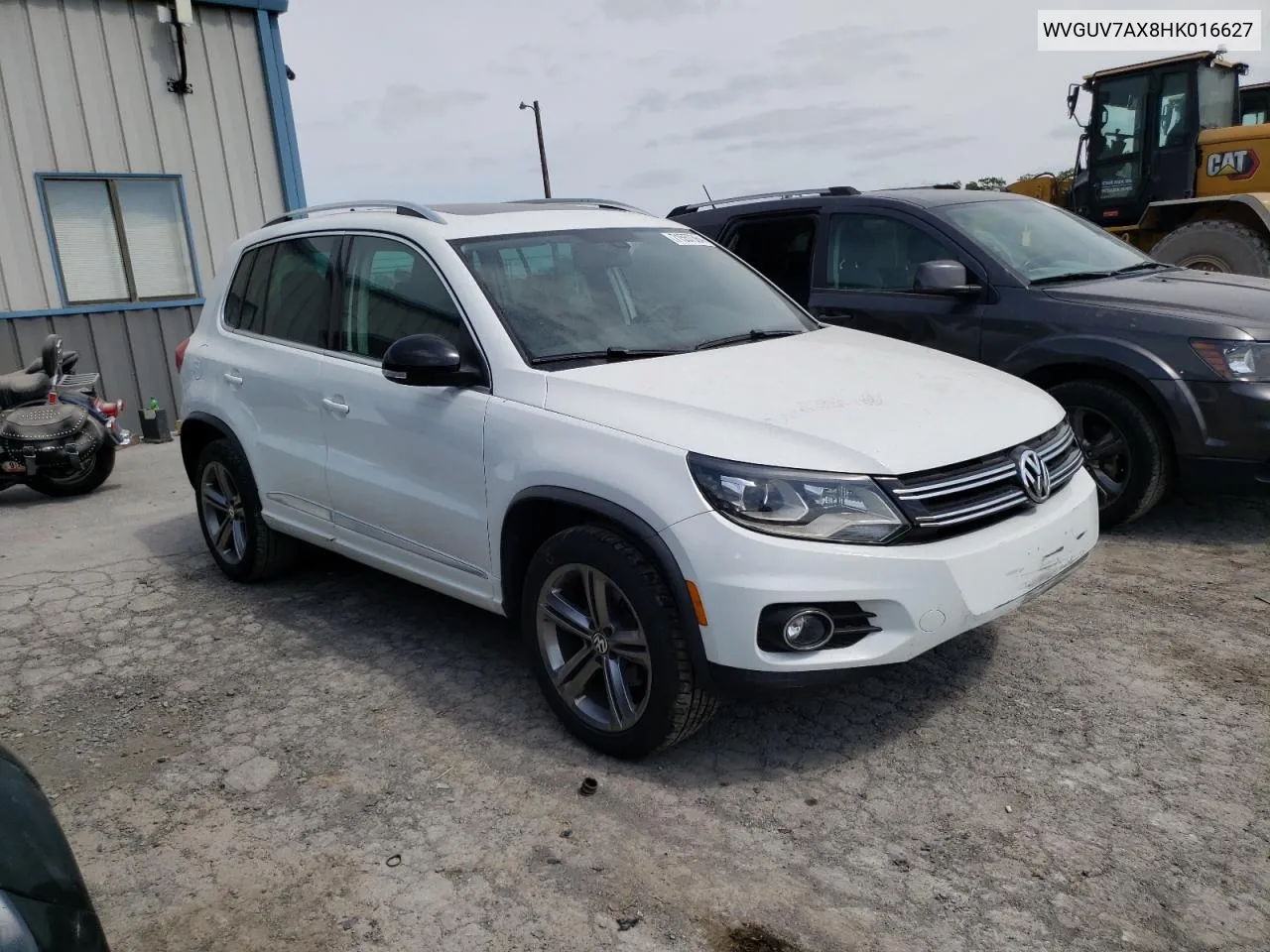 WVGUV7AX8HK016627 2017 Volkswagen Tiguan Sport