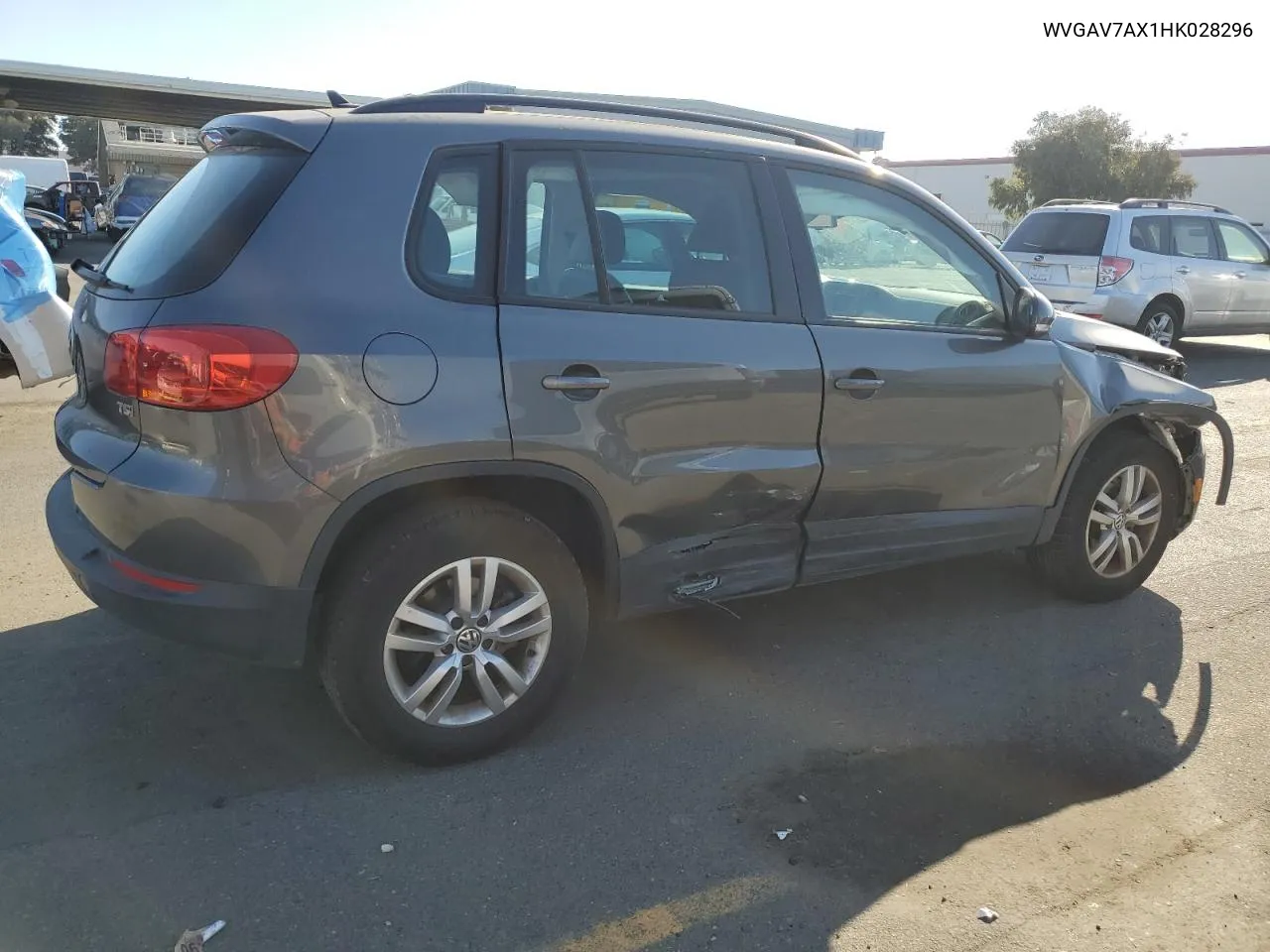 WVGAV7AX1HK028296 2017 Volkswagen Tiguan S